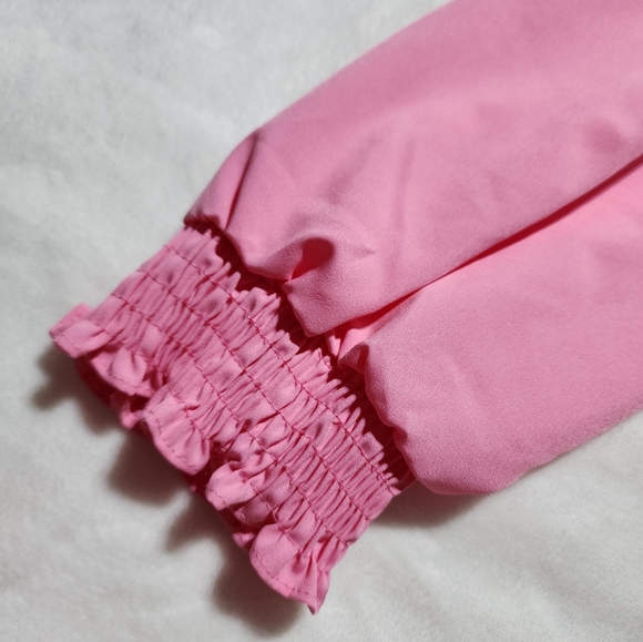 So chic boutique Button-Front Long-Sleeve Silk Blouse - Picture 9 of 15